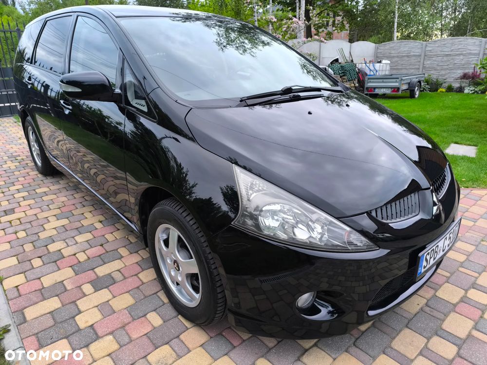 Mitsubishi Grandis 2.0 DI-D 6-Sitzer Intense - 2
