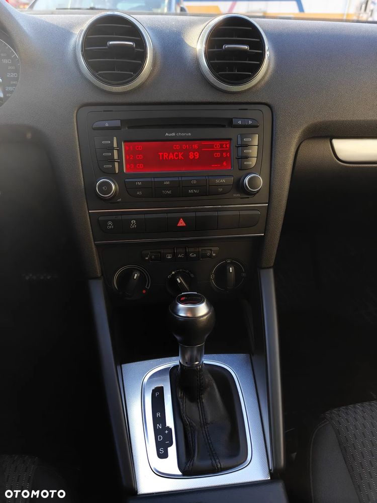 Audi A3 Sportback 2.0 TDI DPF (DSG) S tronic Attraction - 20