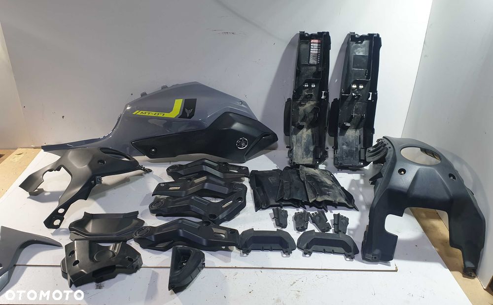 Yamaha MT 07 wypełnianie osłona owiewka plastik ogon