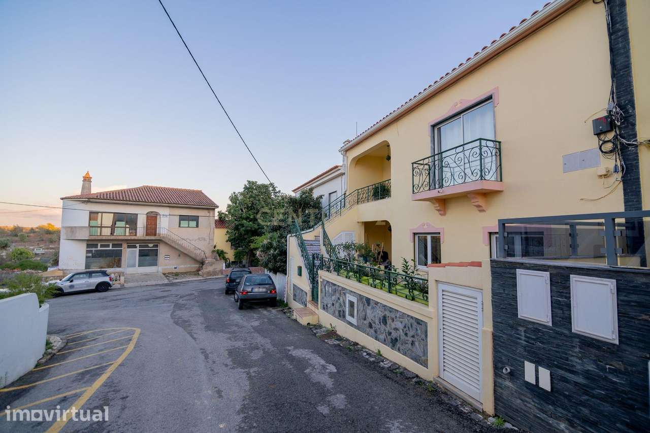 Apartamento T3 à Venda em Estômbar (Calvário) | 130m² | Próximo de Fer - Grande imagem: 3/28