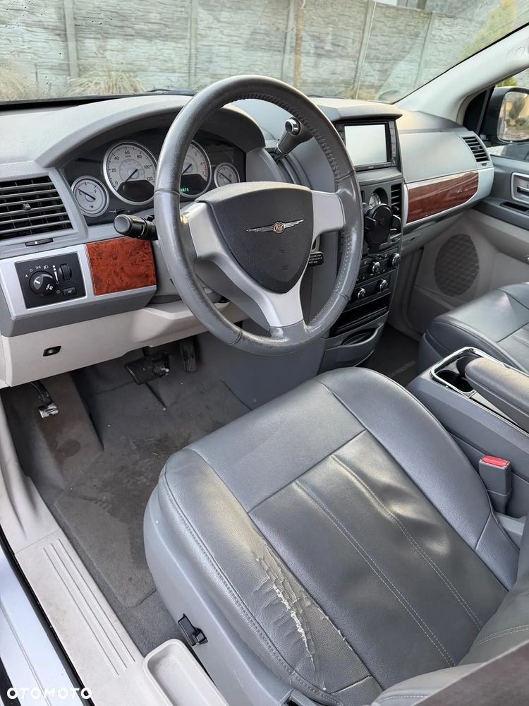 Chrysler Town & Country ver-3-3-lx - 4