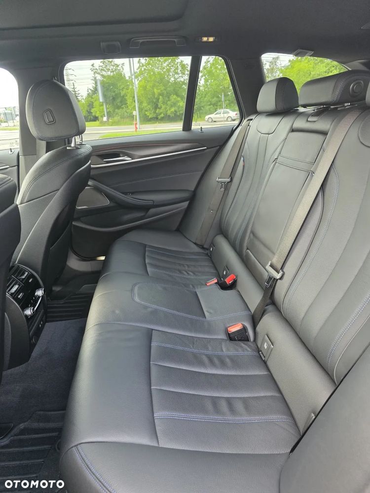 BMW Seria 5 520d xDrive mHEV M Sport sport - 16
