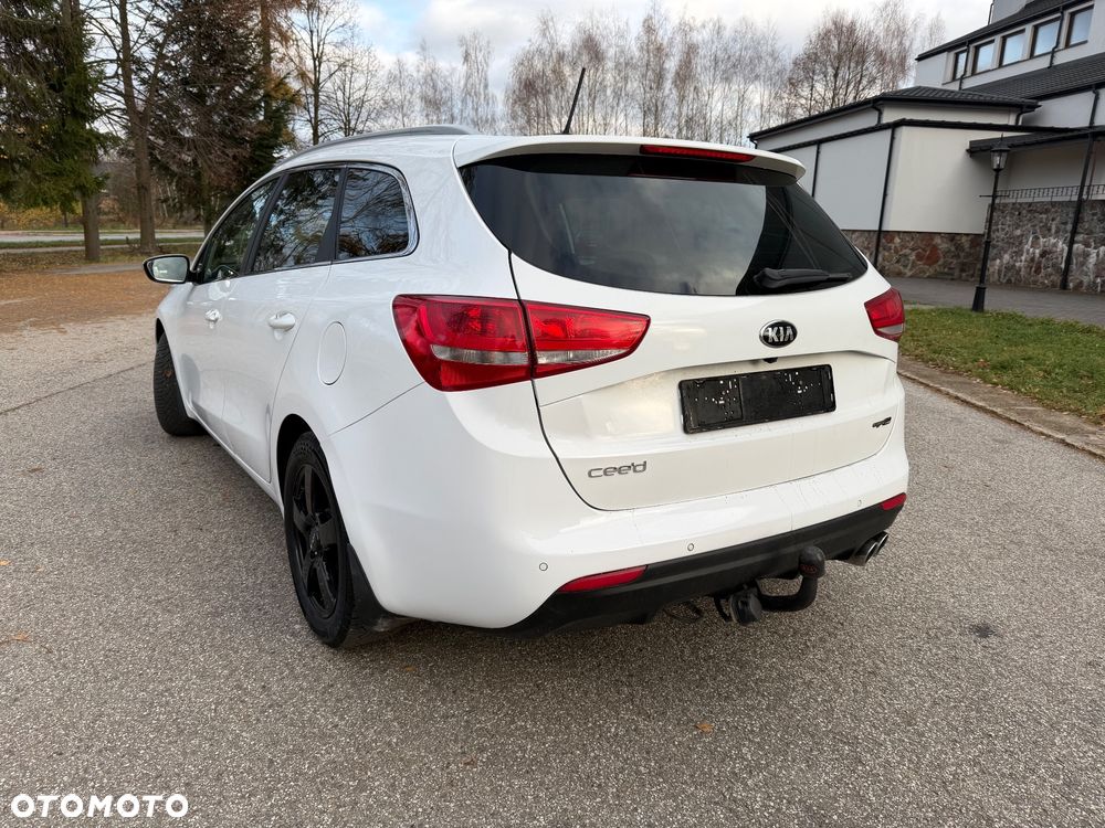 Kia Ceed - 6