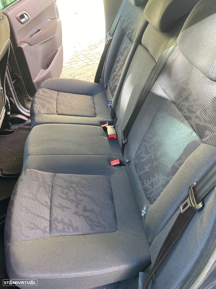 Peugeot 3008 1.6 HDi Active - 25