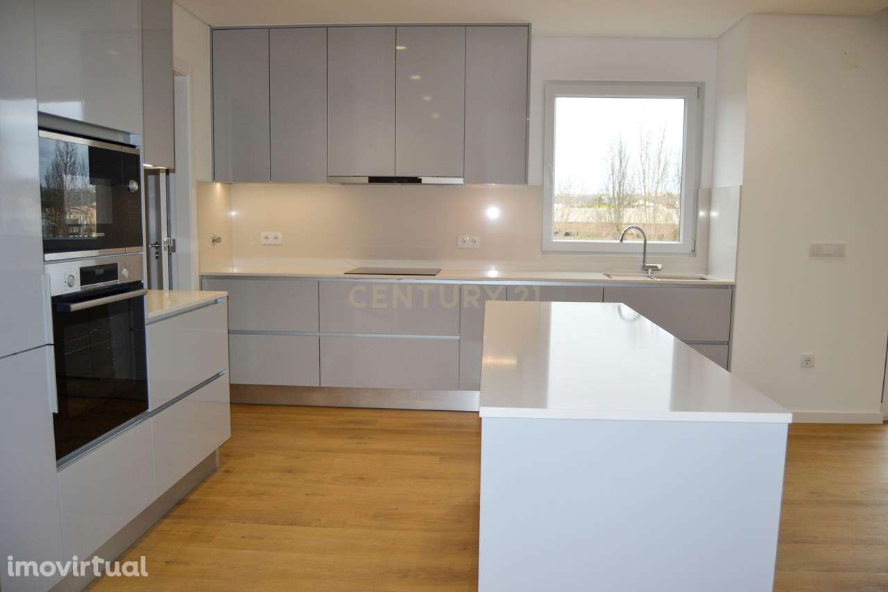 Apartamento T3 com Elevador -Lourinhã - Grande imagem: 4/31