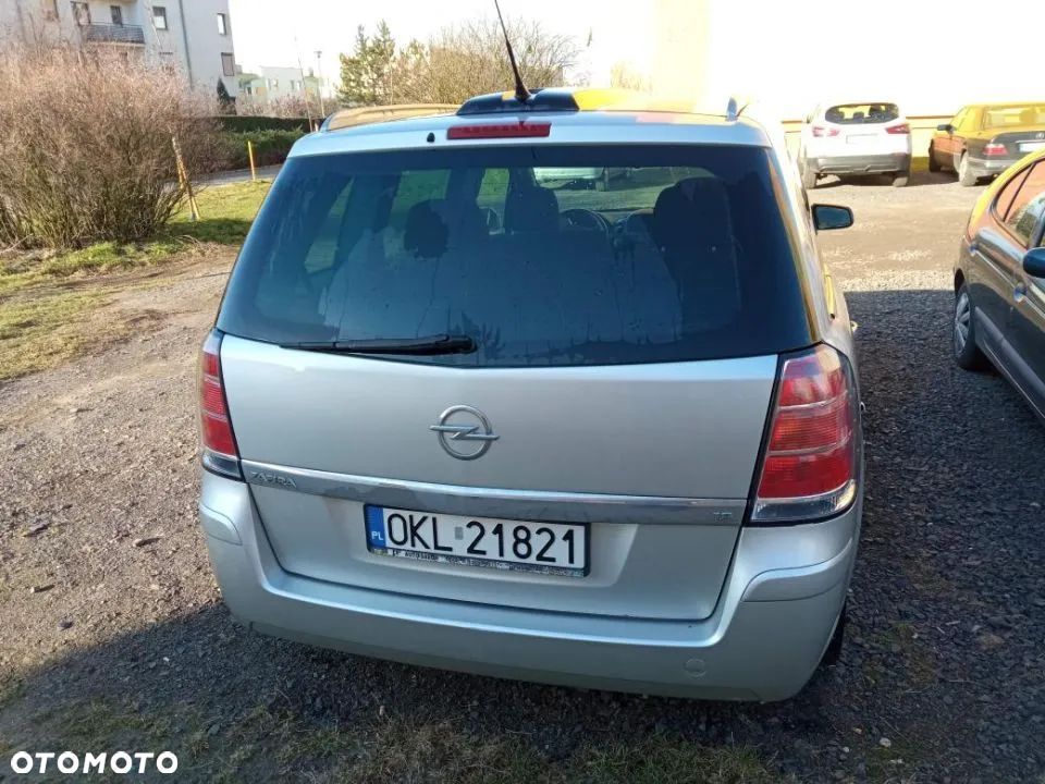 Opel Zafira 1.8 Cosmo - 17