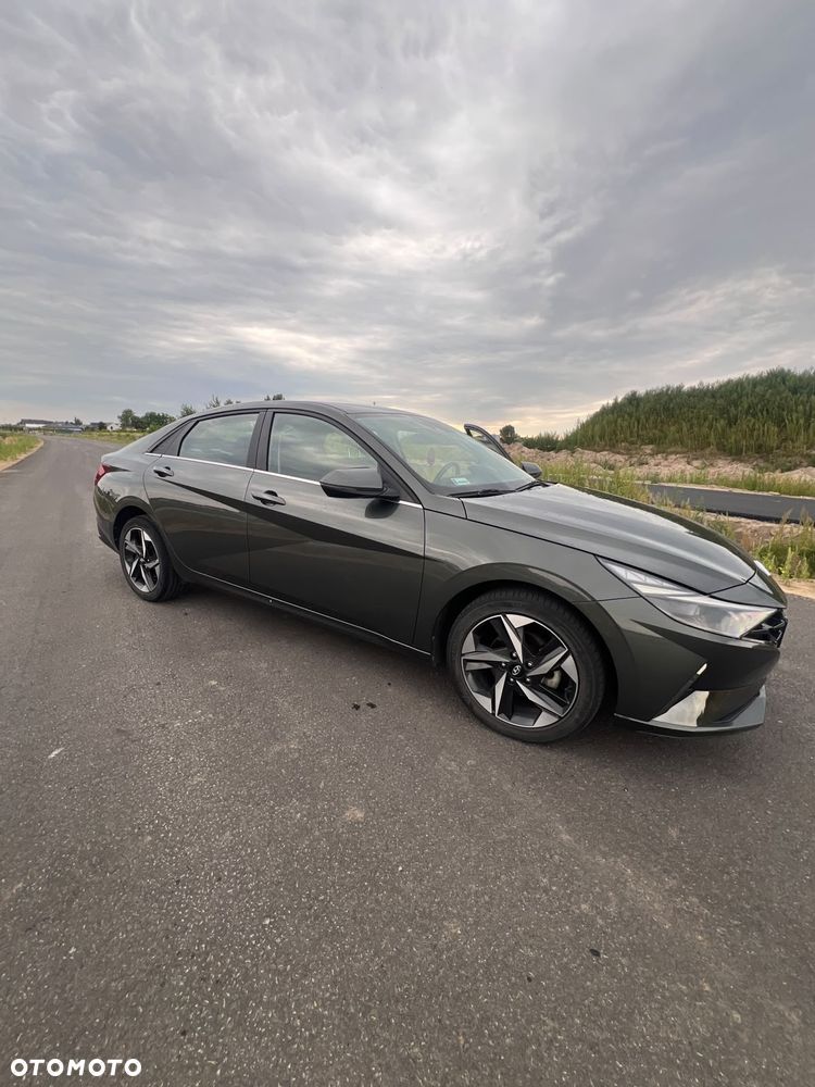 Hyundai Elantra 1.6 Smart CVT - 3