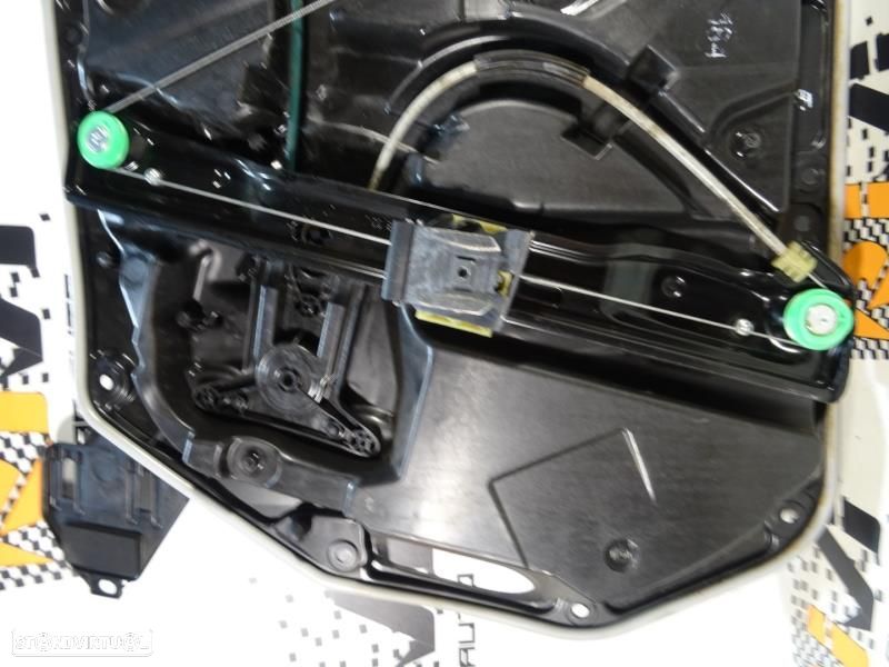 Elevador De Vidro Frente Esquerdo Mercedes-Benz C-Class (W205)  C08732 - 7