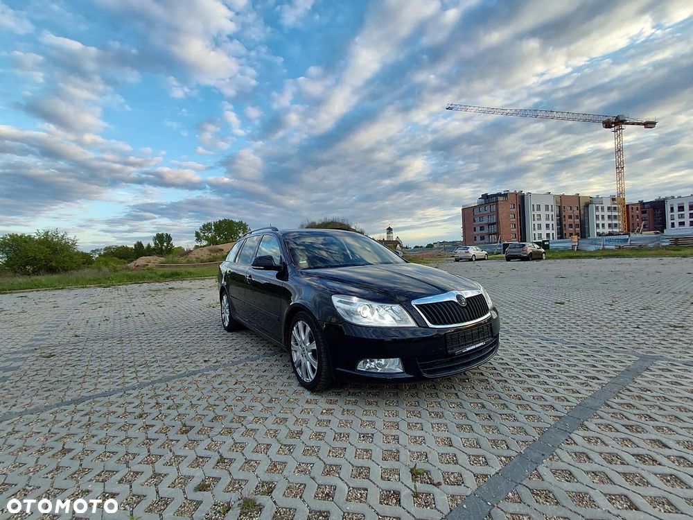 Skoda Octavia 1.6 TDI DPF Elegance - 1