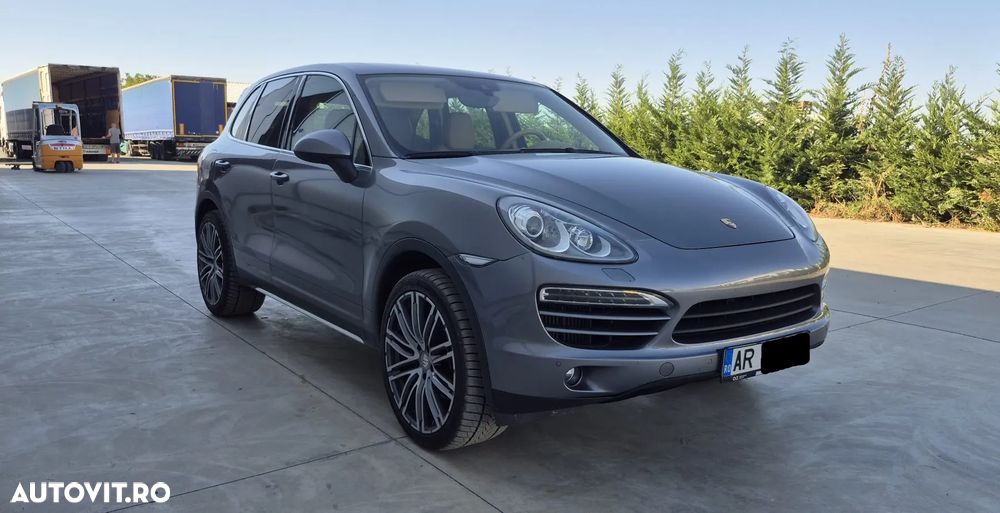 Porsche Cayenne - 2