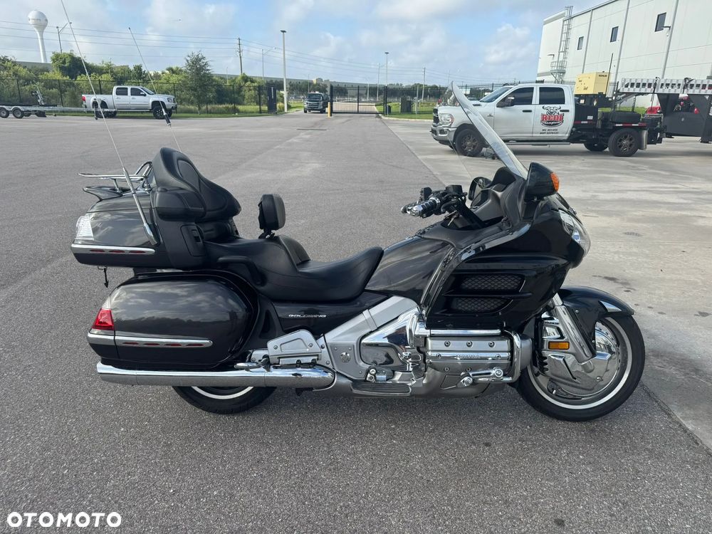 Honda GL - 35