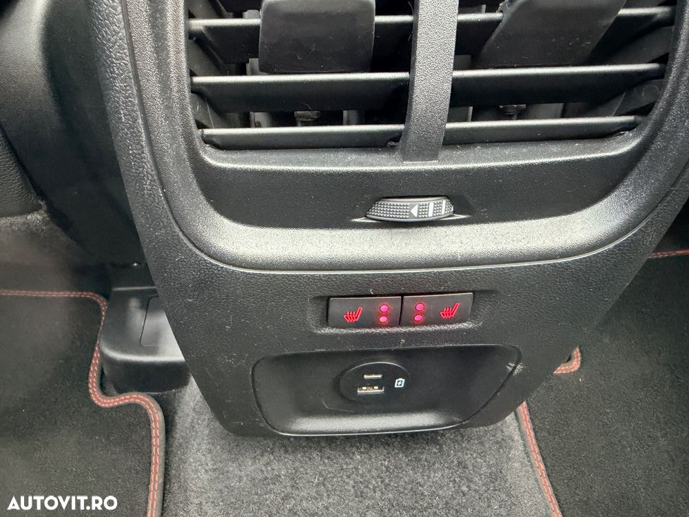 Ford Kuga 2.5 Duratec PHEV ST-LINE X - 31