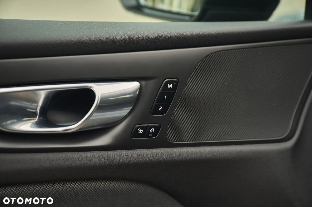 Volvo S60 T4 Geartronic RDesign - 34