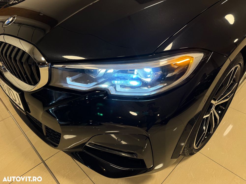 BMW Seria 3 330i xDrive AT - 31