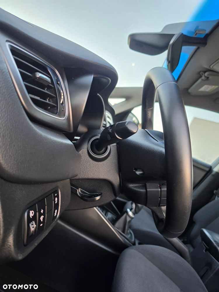 Kia Carens 1.7 CRDi XL 7os - 18