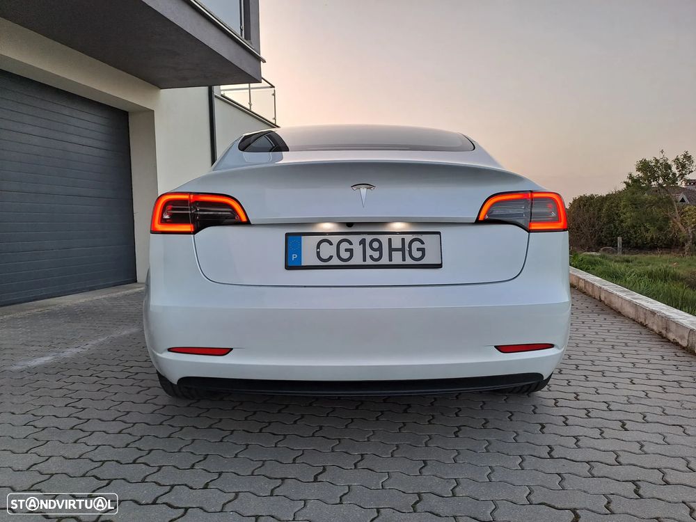 Tesla Model 3 Standard Range Plus RWD - 4