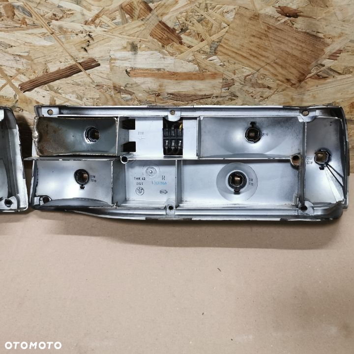 BMW E24 635CSI EUROPA WKŁAD LAMPY LEWY/PRAWY NR. 51231859731OEM - 3