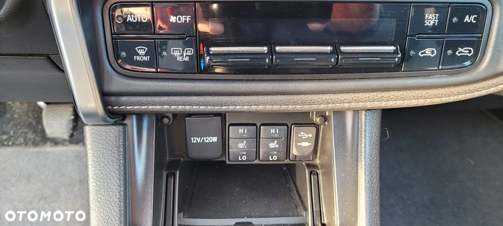 Toyota Auris 1.6 Premium Comfort - 16