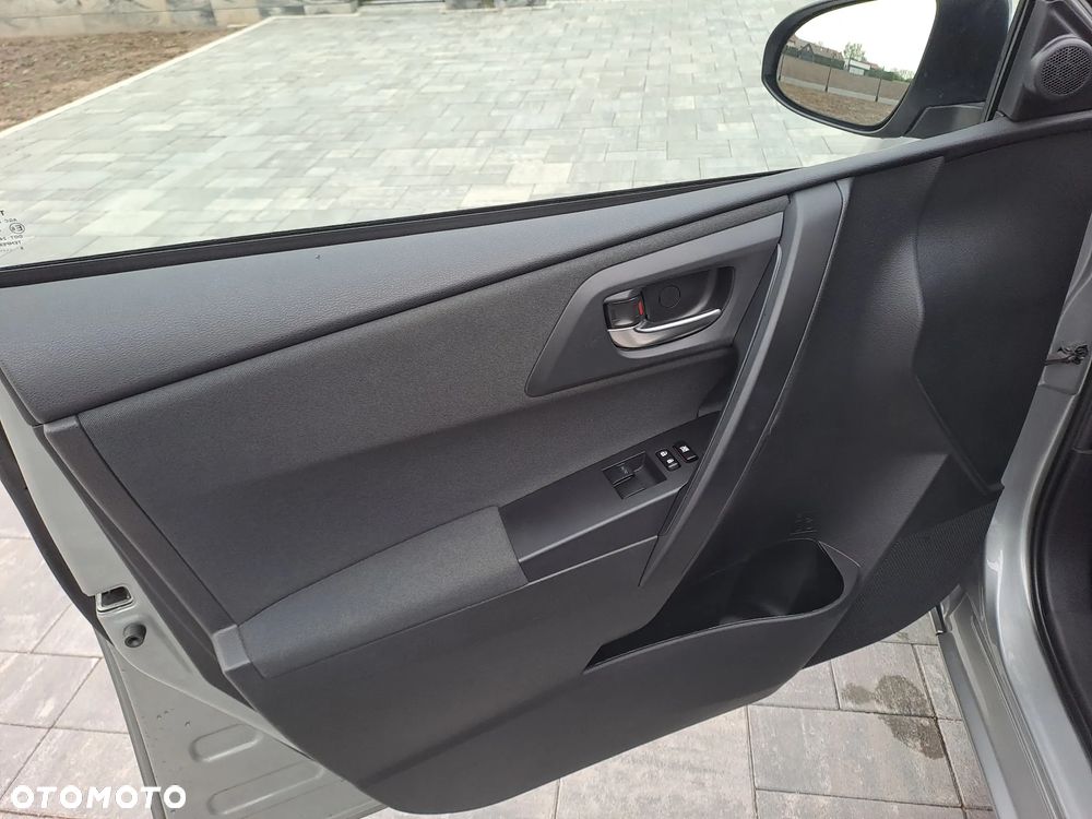 Toyota Auris - 14