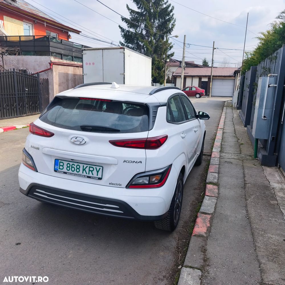 Hyundai KONA - 5