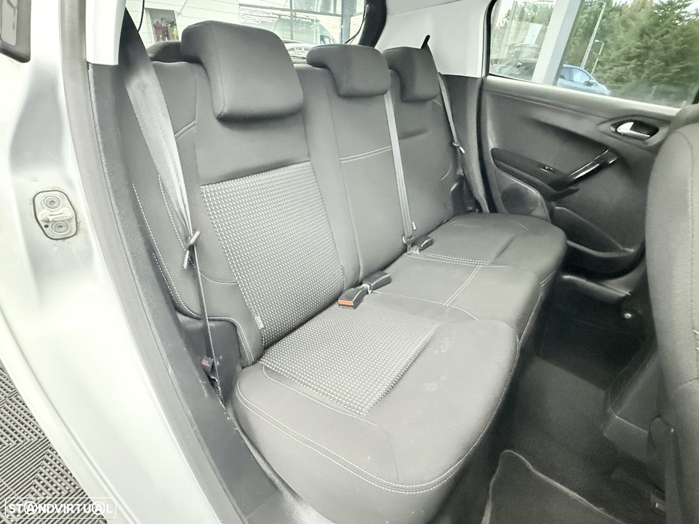 Peugeot 208 1.2 PureTech Allure - 19