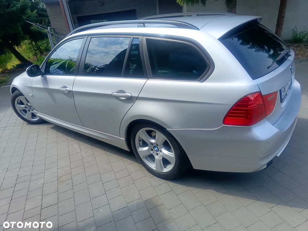 BMW Seria 3 320i - 22