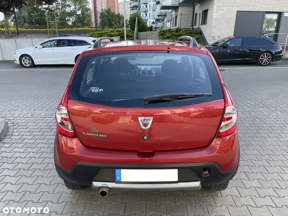 Dacia Sandero Stepway 1.6 - 6