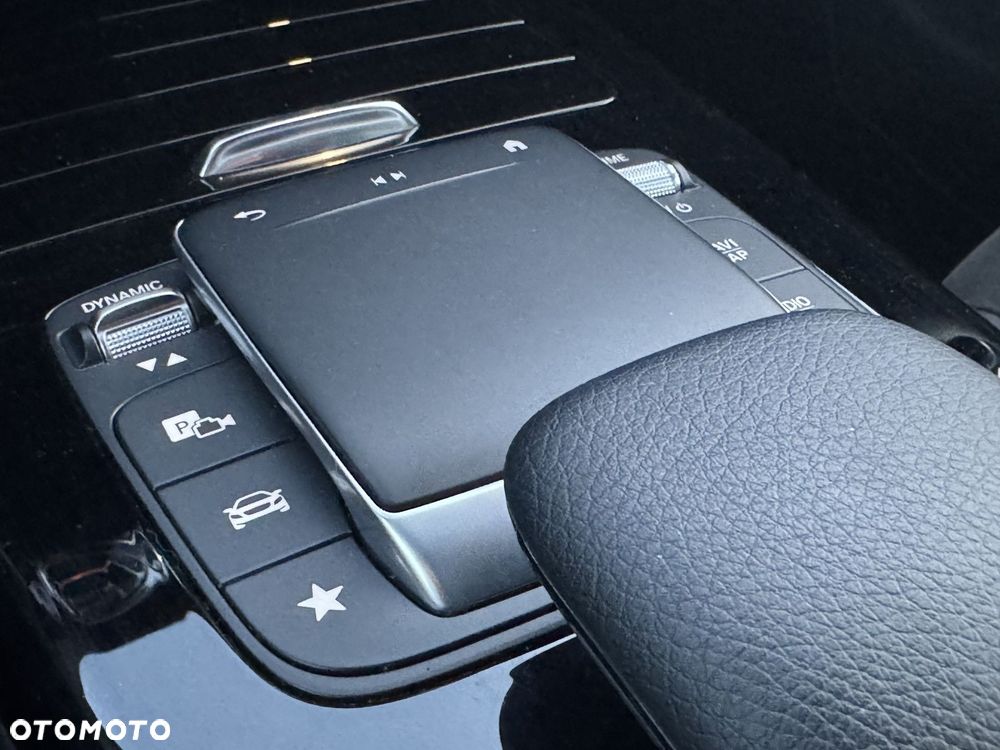 Mercedes-Benz CLA - 19