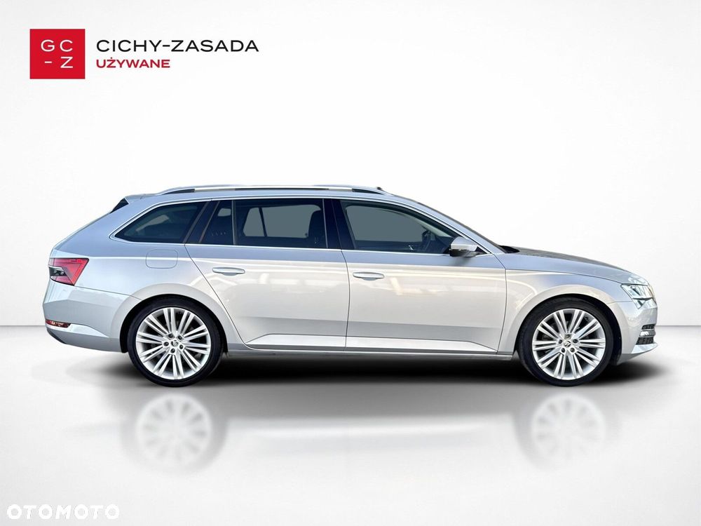 Skoda Superb 2.0 TDI SCR 4x4 Style DSG - 4