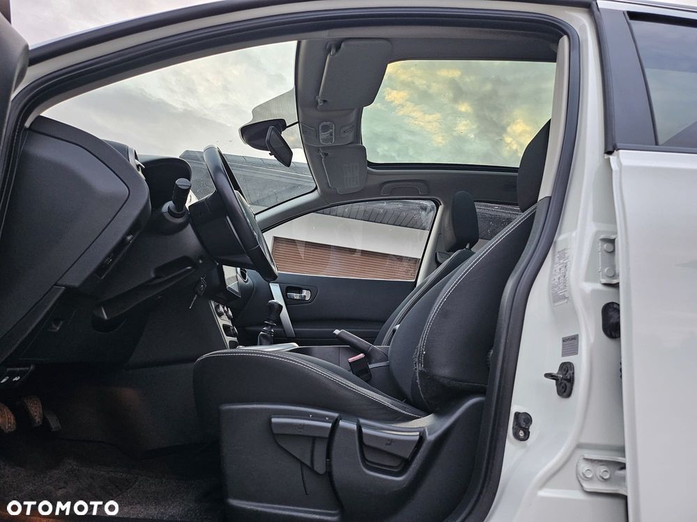Nissan Qashqai+2 2.0 Tekna - 27