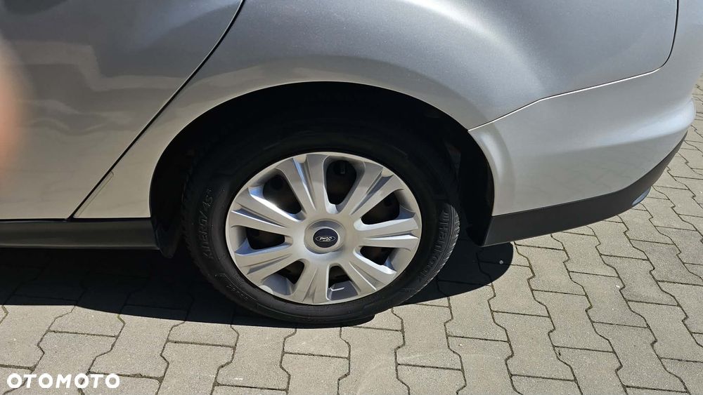 Ford Focus 1.6 TDCi DPF Titanium - 29