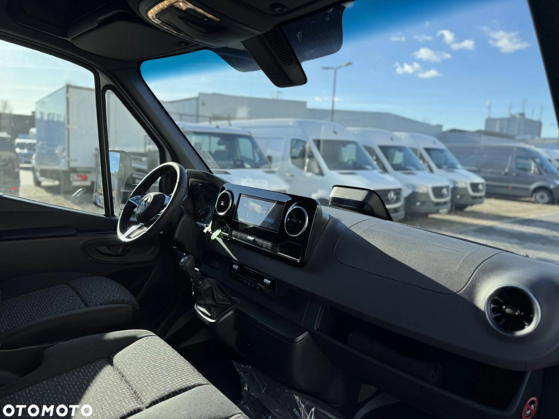 Mercedes-Benz Sprinter - 8