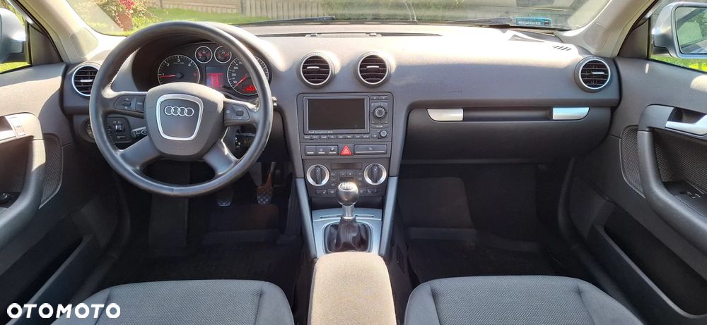 Audi A3 Sportback 2.0 TDI Ambiente - 10