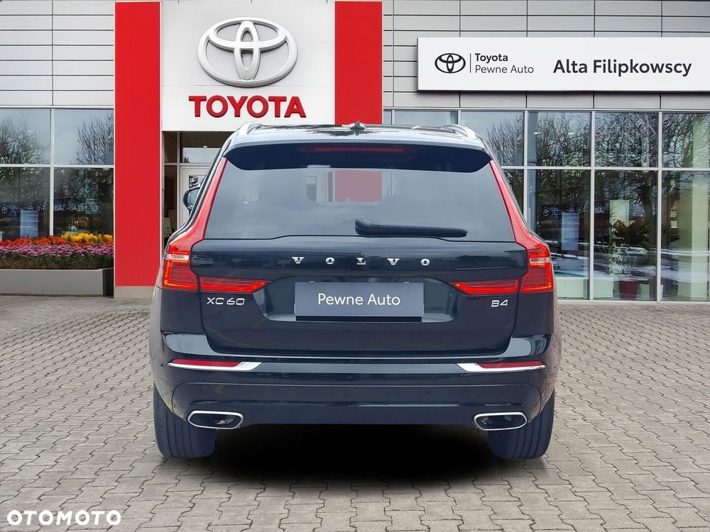 Volvo XC 60 B4 D Momentum - 9