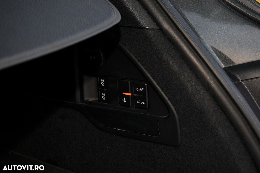 Volkswagen Touareg - 27