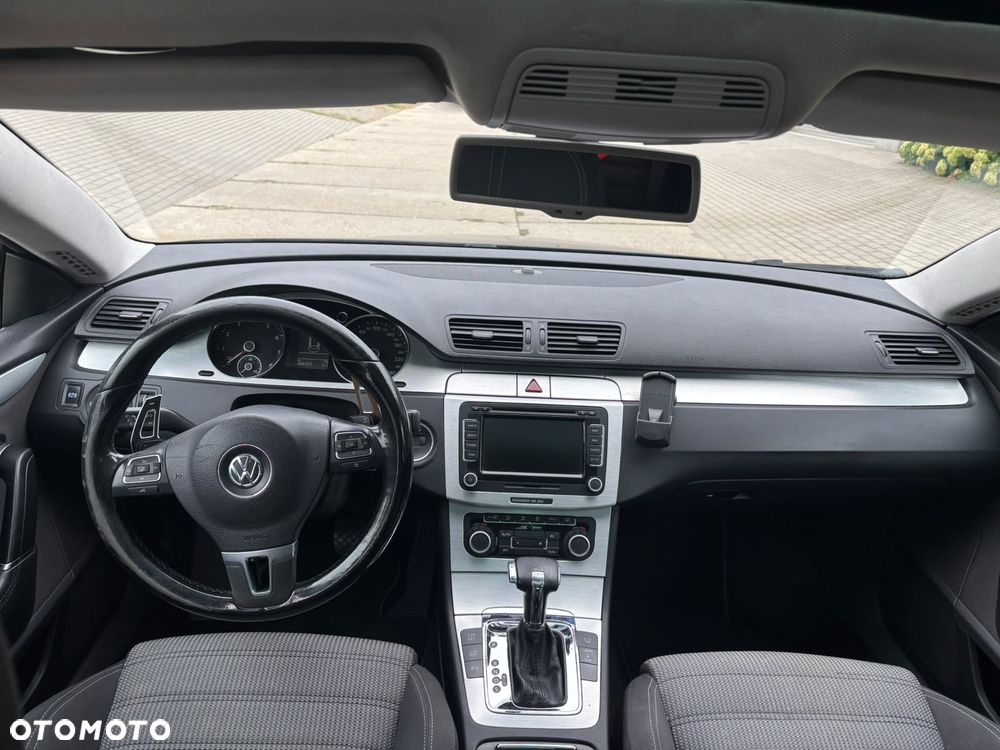 Volkswagen Passat - 8
