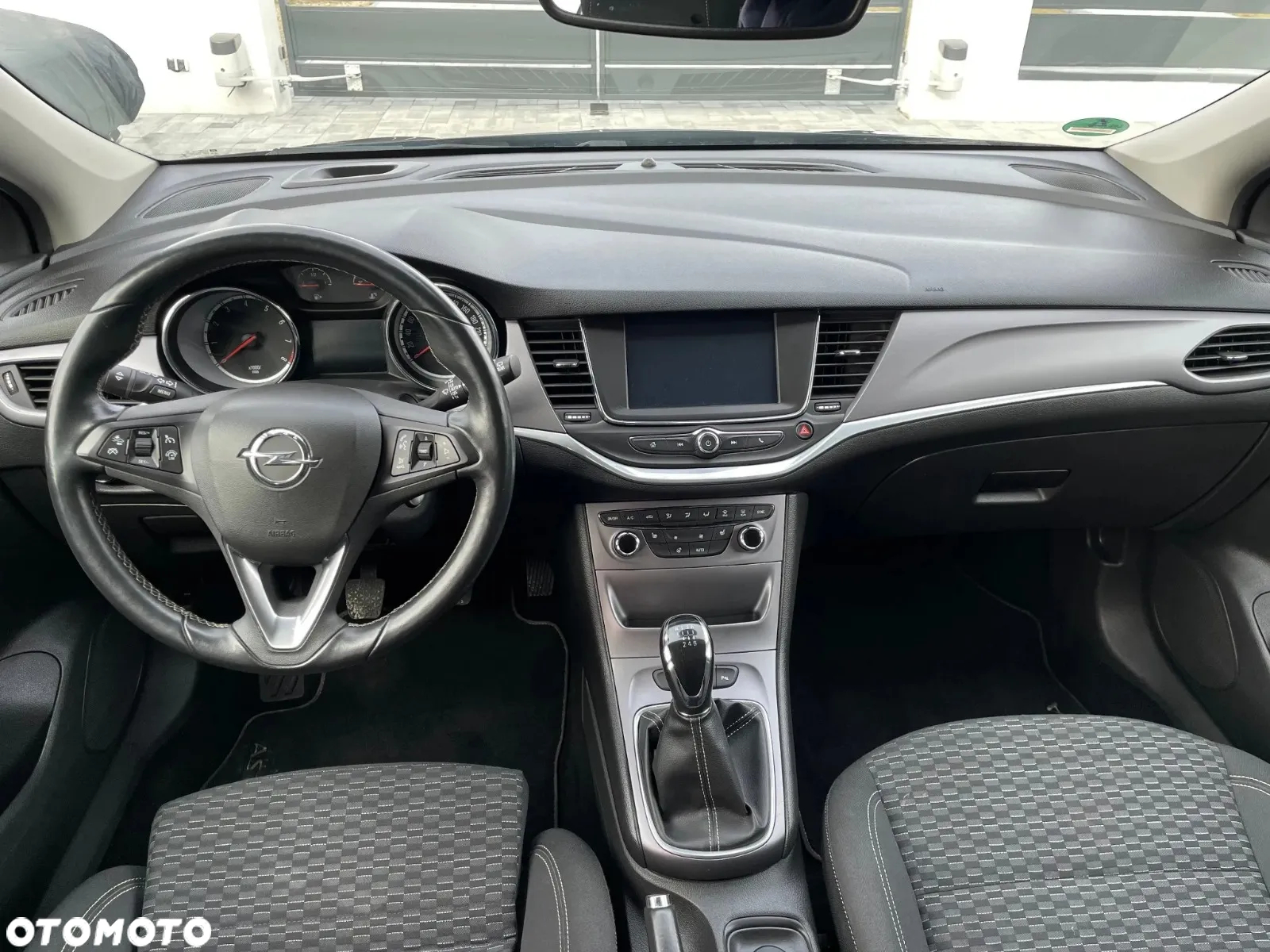Opel Astra 1.4 Turbo 120 Jahre - 19