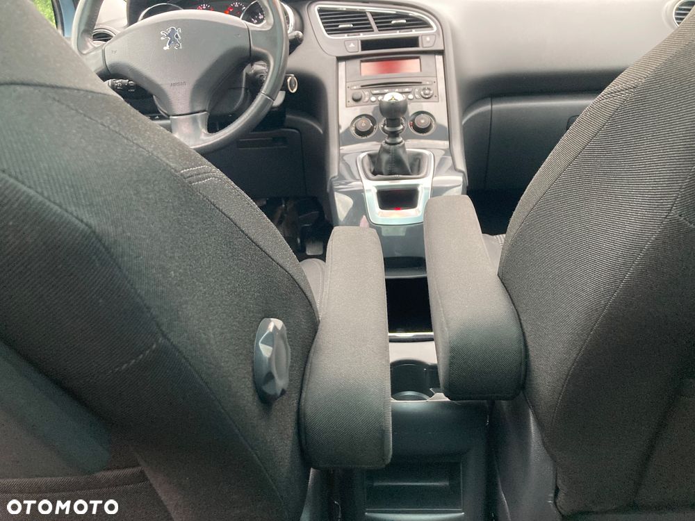 Peugeot 5008 - 21