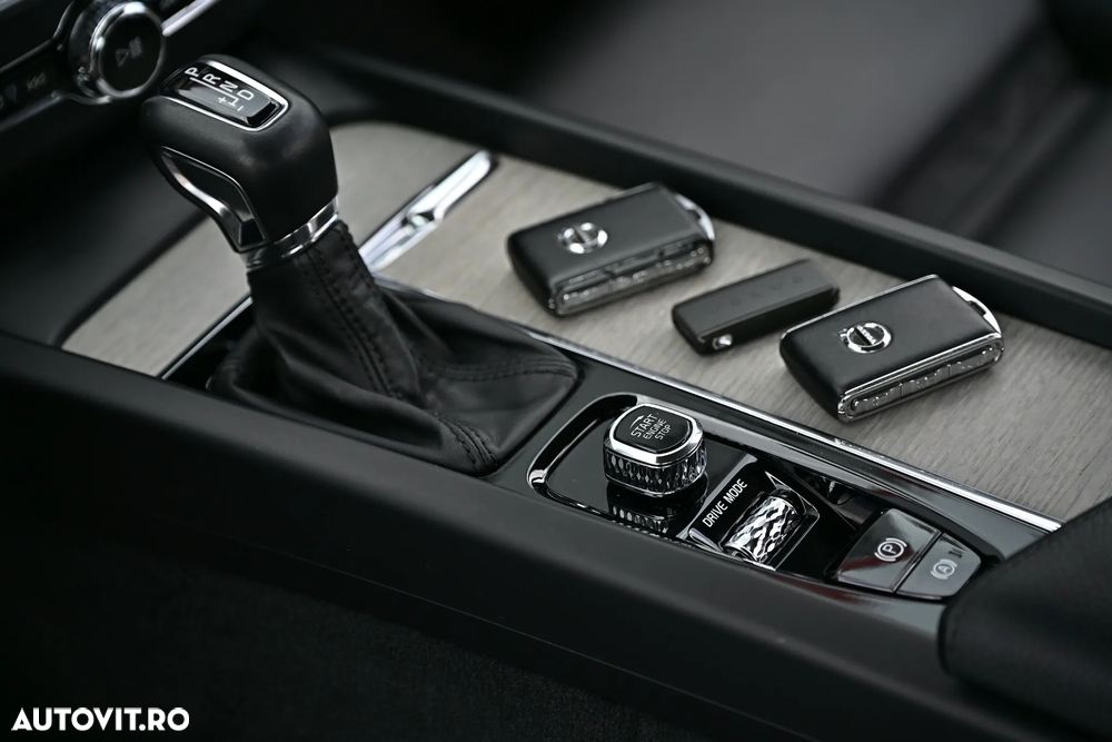 Volvo XC 60 D4 AWD Geartronic Inscription - 40