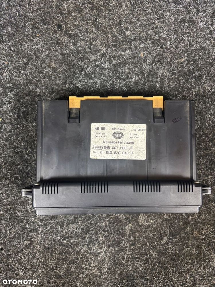 panel nawiewu klimatyzacji audi a3 8L 5HB007608-04 - 2