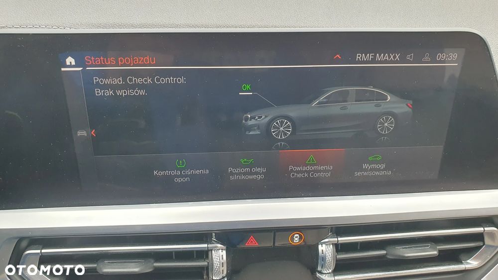 BMW Seria 3 330i xDrive Luxury Line sport - 39