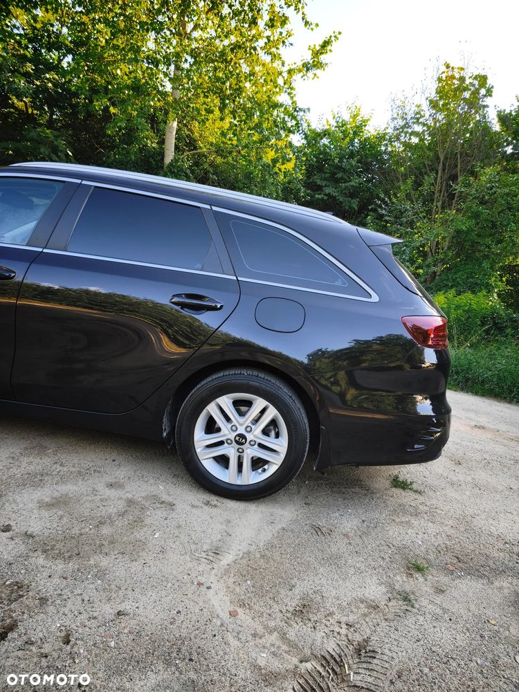 Kia Ceed 1.6 CRDi SCR M - 10