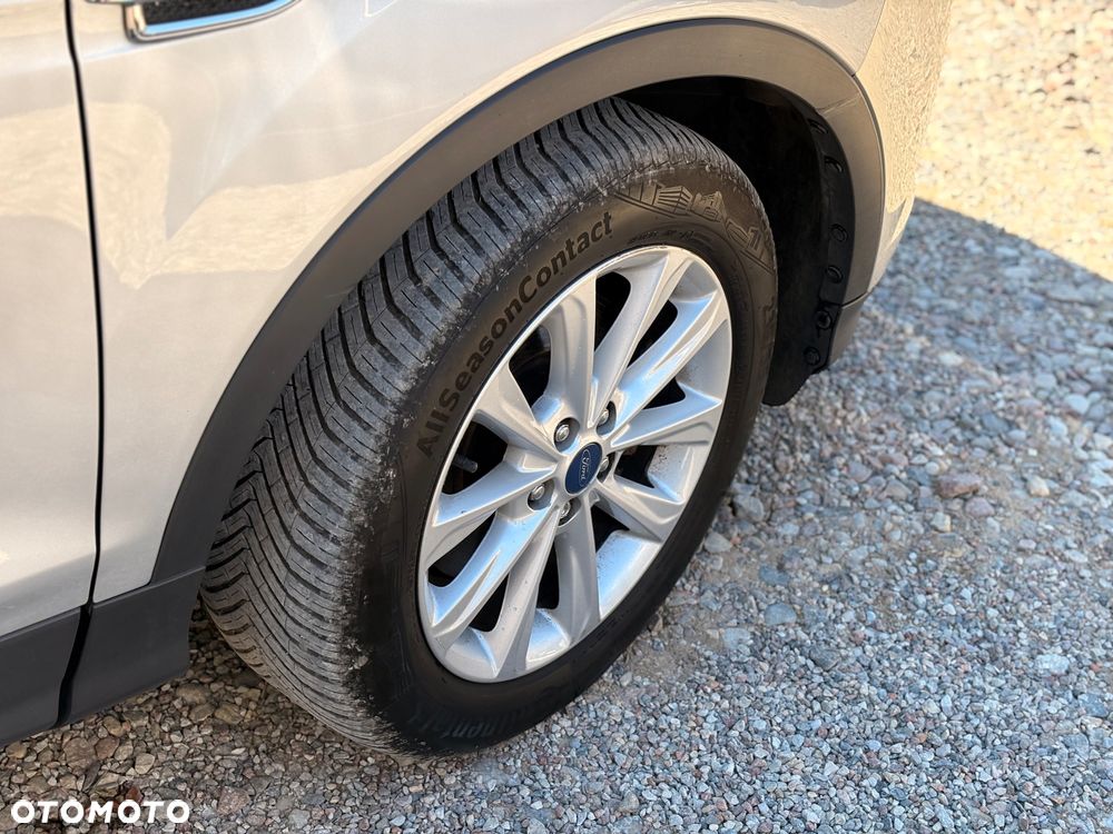 Ford Kuga 2.0 TDCi 4x2 Titanium - 8