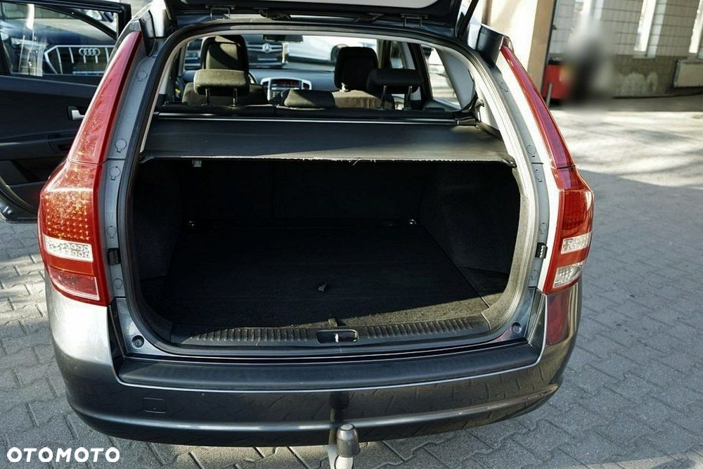 Kia Ceed 1.6 CRDi 90 ISG Spirit - 26