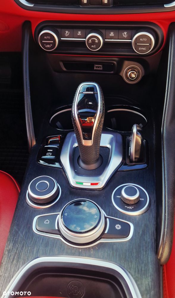 Alfa Romeo Giulia - 17