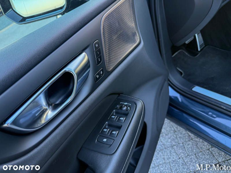 Volvo V60 T6 AWD Geartronic R-Design - 32