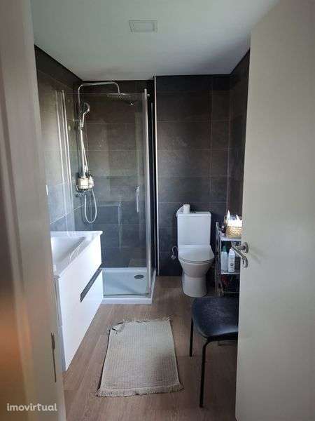 Apartamento t3 garagem para dois carros totalmente remodelado - Grande imagem: 4/6