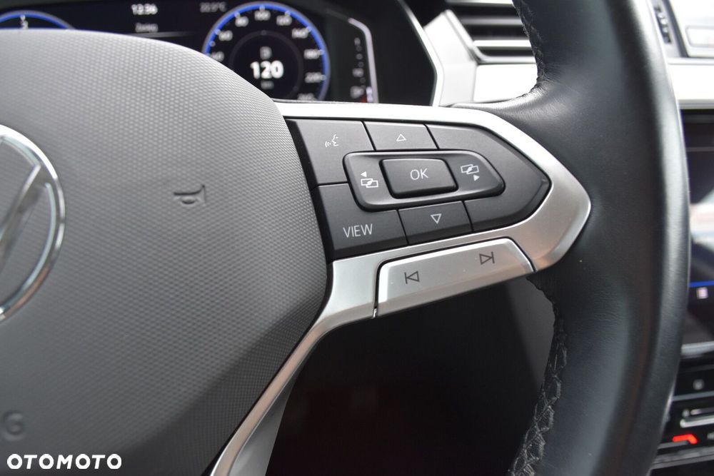 Volkswagen Passat - 15