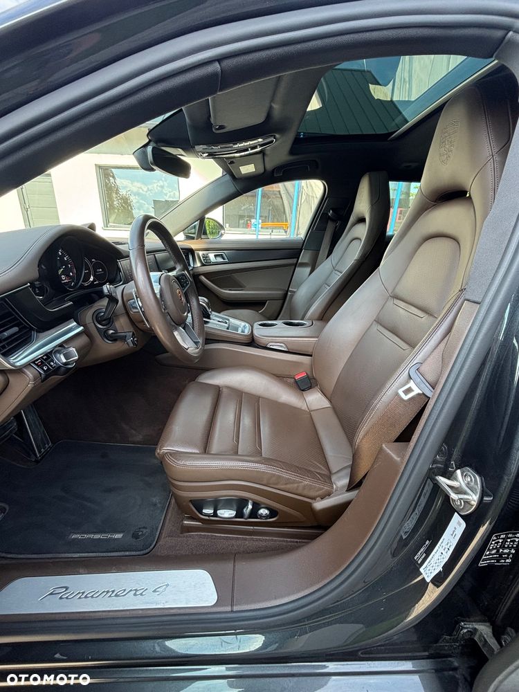 Porsche Panamera 4 Sport Turismo - 19