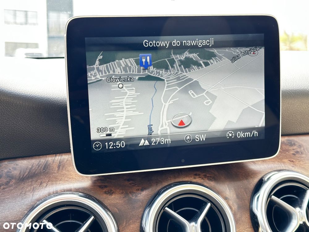 Mercedes-Benz GLA 250 4Matic 7G-DCT - 22